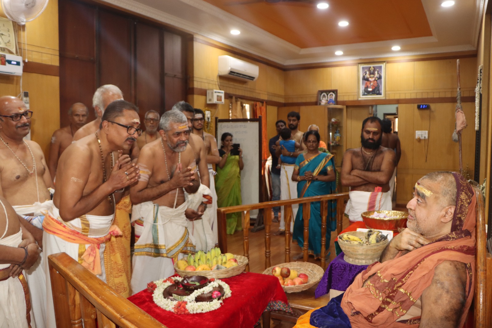 Seeking blessings from HIS HOLINESS JAGADGURU SRI SRI SRI PUJYASHRI SANKARA VIJAYENDRA SARASWATHI SWAMIGAL of SRI KANCHI KAMAKOTI PEETAM, guidance has been received to conduct SAHASRA BHOJANAM at Ernakulam Gramajana Samooham on August 11th, 2024, with 1008+ Brahmins (including Brahmacharis), coordinated by Kbs and all Samoohams.